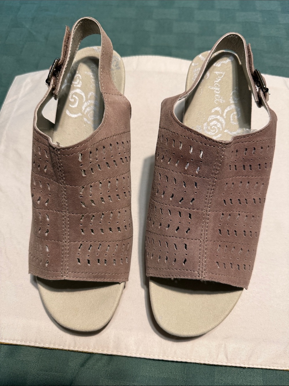 Wmn’s Propét Mauve Taupe Perforated Suede Slingback Mules